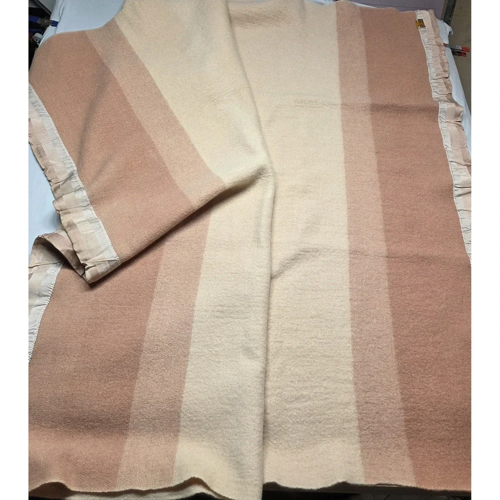Vintage St.  Marys 100% Wool‎ Camp Striped Blanket Peach Pink Ombre 56x80
